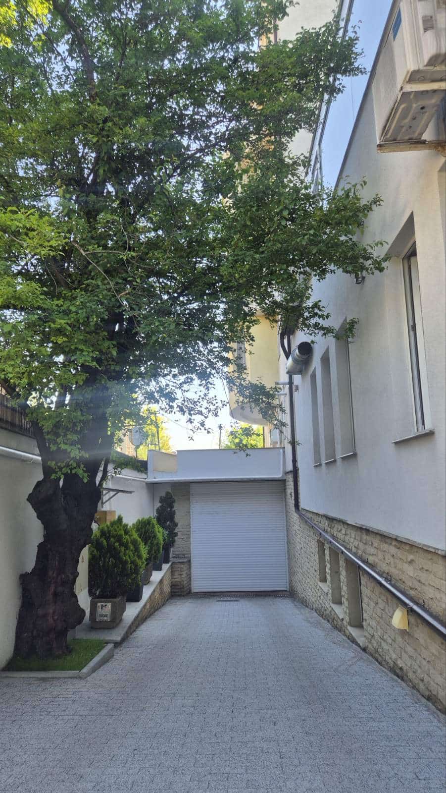 Mateevici 52 apartments entrance (4)