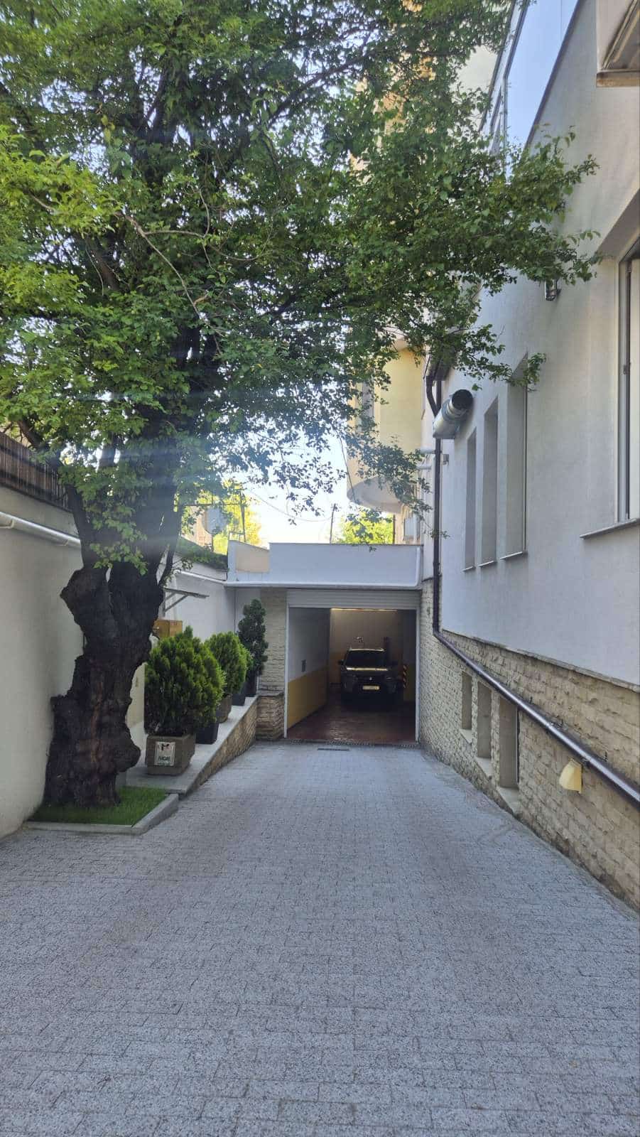 Mateevici 52 apartments entrance (5)